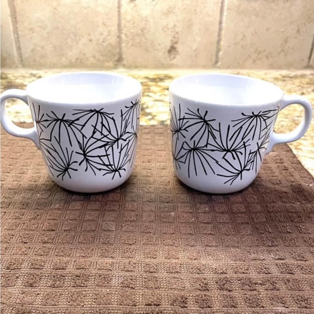 Elegant White Ceramic Mugs with Black Leaf Design